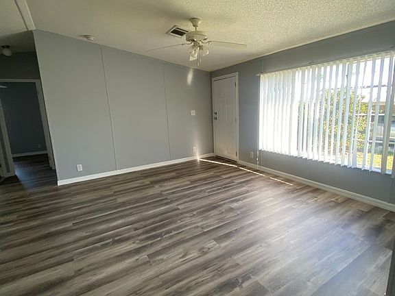 3rd image of 2630 McDaniel Dr