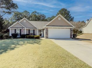 340 Annslee Cir, Loganville, GA 30052