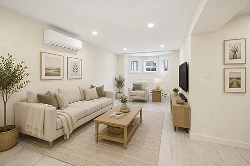 62.5 Oak St #1 Photo 1