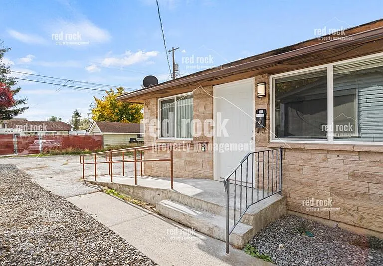 2424 E Diamond Ave #1 — Photo 3