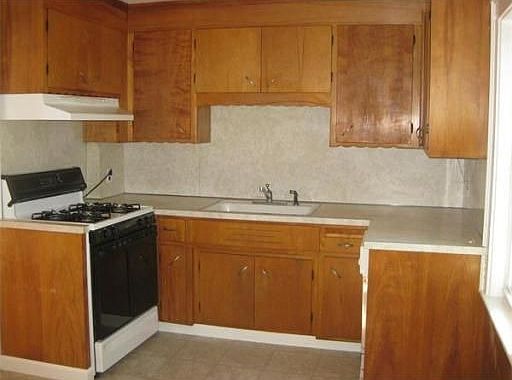 2nd image of 69 Kensington Ln