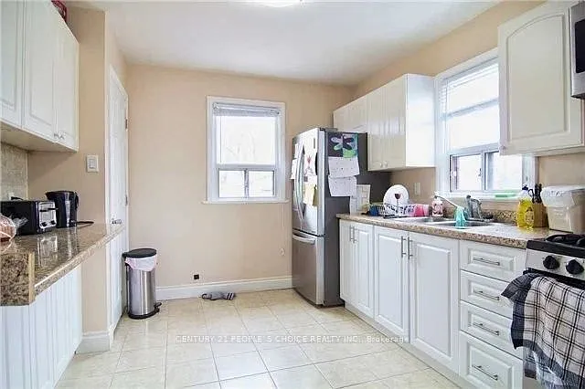 186 Maurice Dr — Photo 14