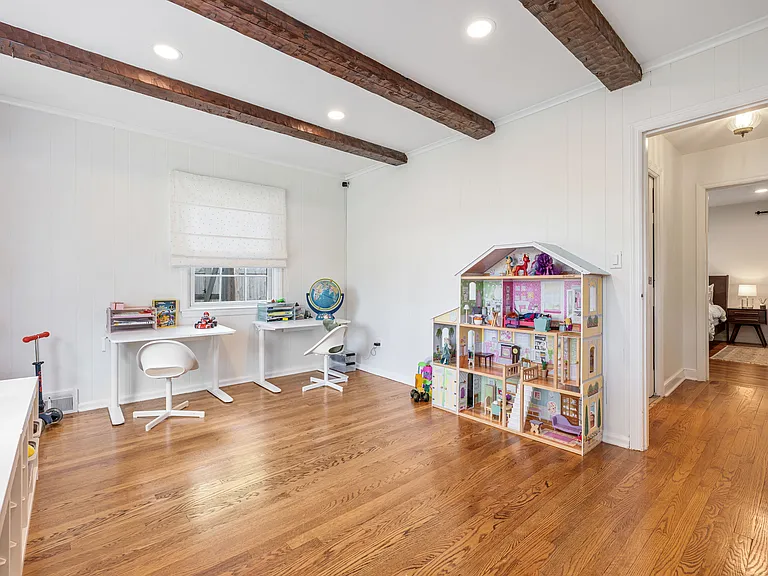 496 Lincoln Ave — Photo 22