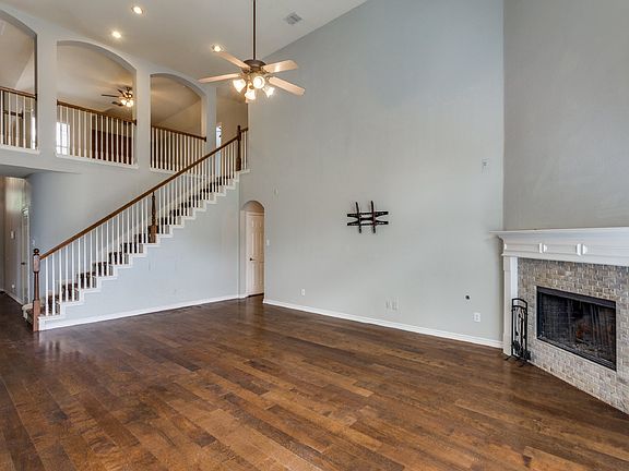 4th image of 5029 Woodmeadow Dr