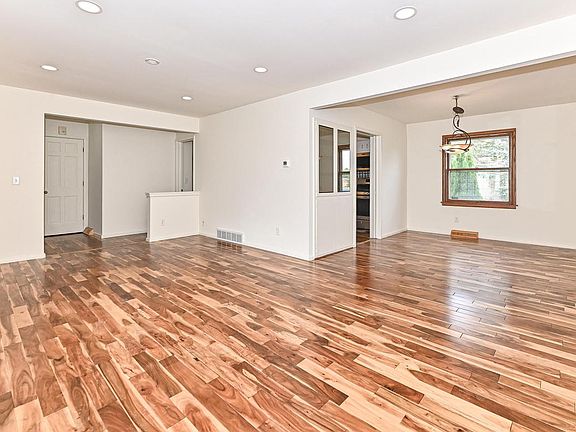 2nd image of 4930 Saxony LANE