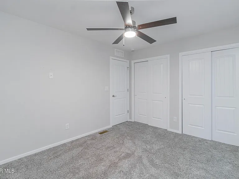 13909 Summer View Ave — Photo 26