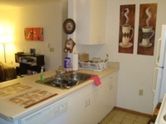 4th image of 210 Lakelawn Pl APT 3E