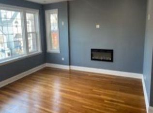 6422 S Eberhart Ave #1, Chicago, IL 60637