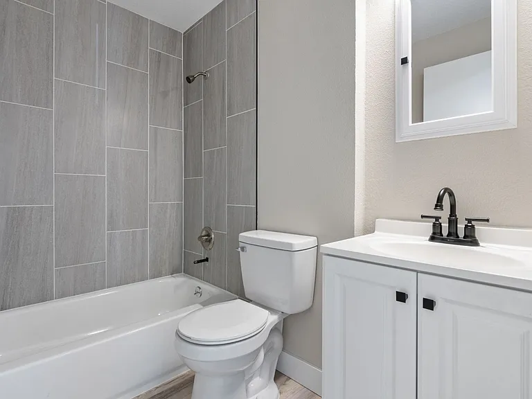 Eastside Village Apartments — Photo 15