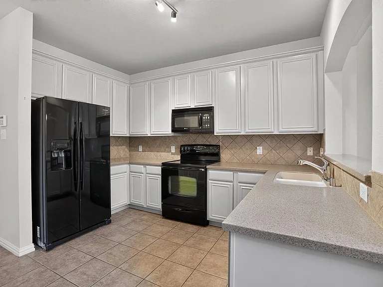 3112 Bedford Rd — Photo 12