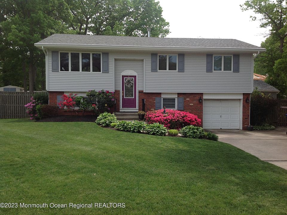 1st image of 1415 Windsor Avenue
