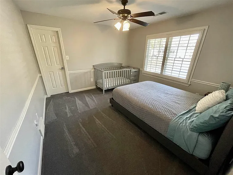 8185 Kimbrook Dr — Photo 17