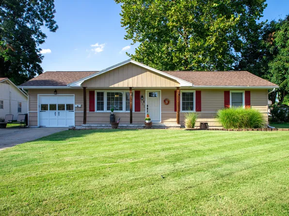 505 South Dr, Marshall, MO 65340