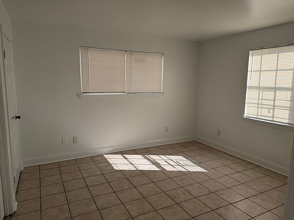 4th image of 2639 Dreux Ave #101101