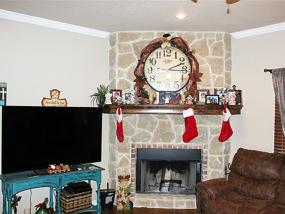3rd image of 128 Gates Drive