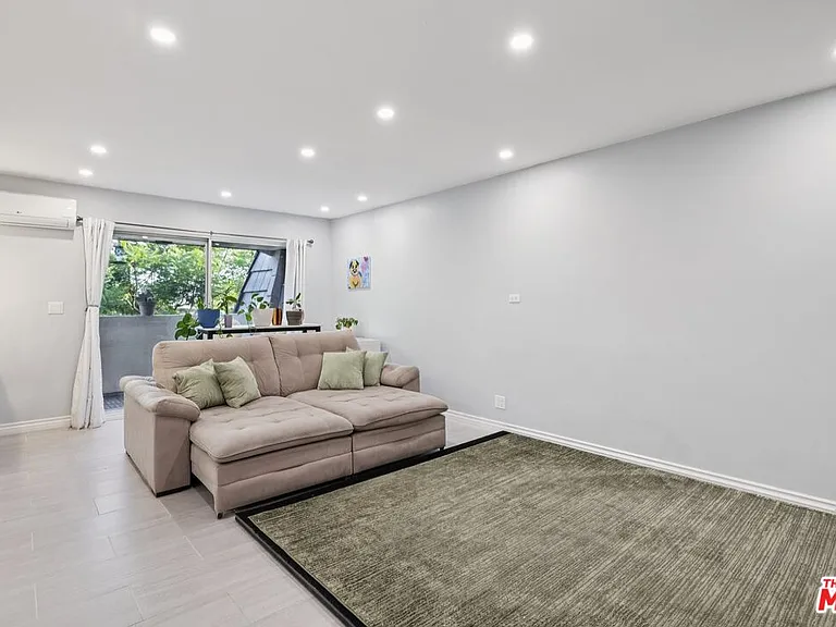 5625 Sumner Way #314 — Photo 9