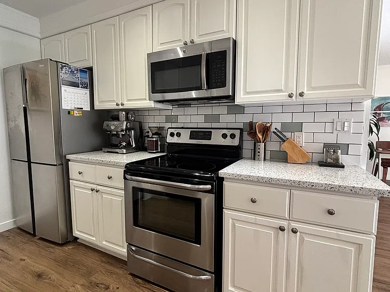 1200 N Flores St #208 — Photo 8
