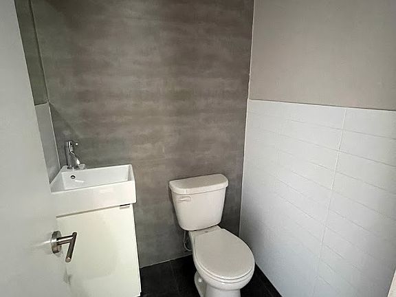 5th image of 1935 Bergen St APT 11
