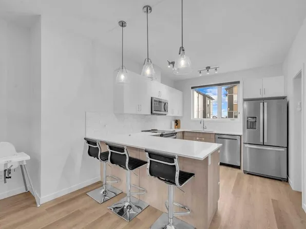 301 Redstone Blvd NE #348, Calgary, AB T3N 1V7