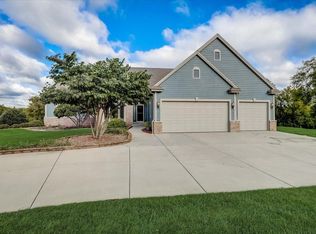 W293S2663 Jarmon Ct, Waukesha, WI 53188