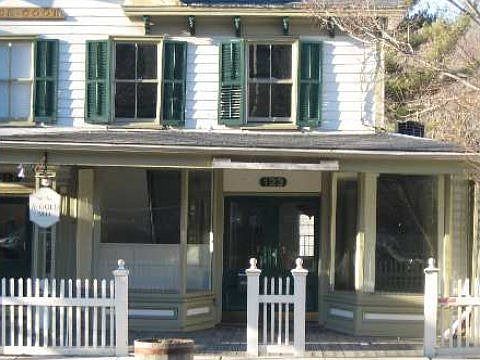 2nd image of 123 Main St