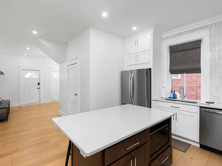175 Madison Ln — Photo 12