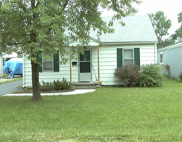 1733 Welker deep yard