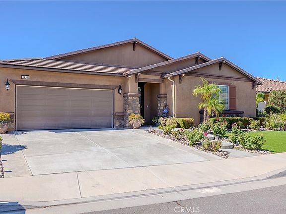 3rd image of 1431 Yarrow Ln
