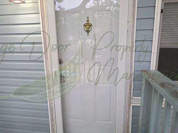3rd image of 630 N Pleasant St