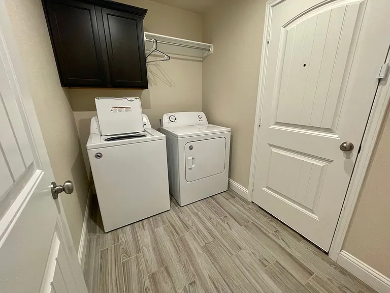 3719 Oakridge Ave — Photo 16