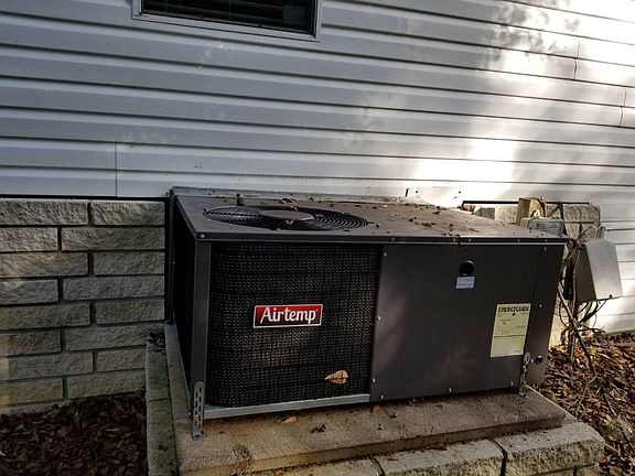 5th image of 10208 Oak Forest Dr