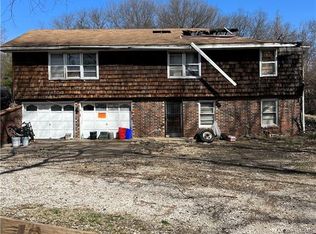 2424 E Blue Ridge Blvd, Kansas City, MO 64146