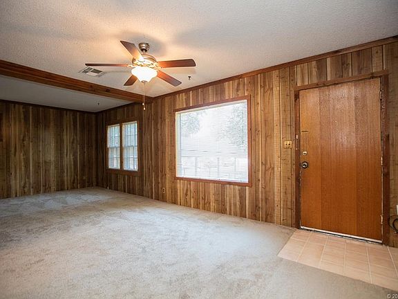 2nd image of 724 N Evanston Ave
