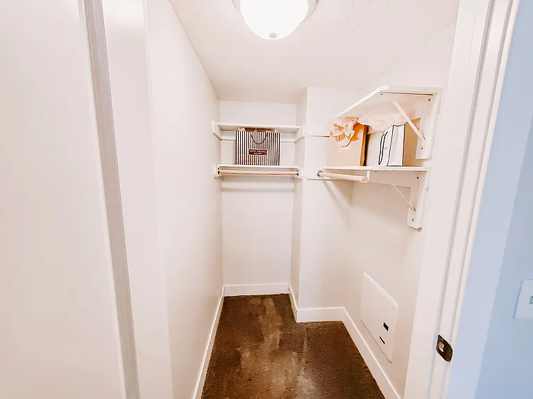 628 Park Ave — Photo 32