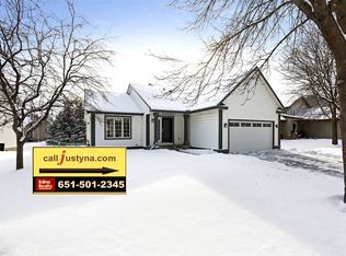 1120 Silverwood Rd, Woodbury, MN 55125