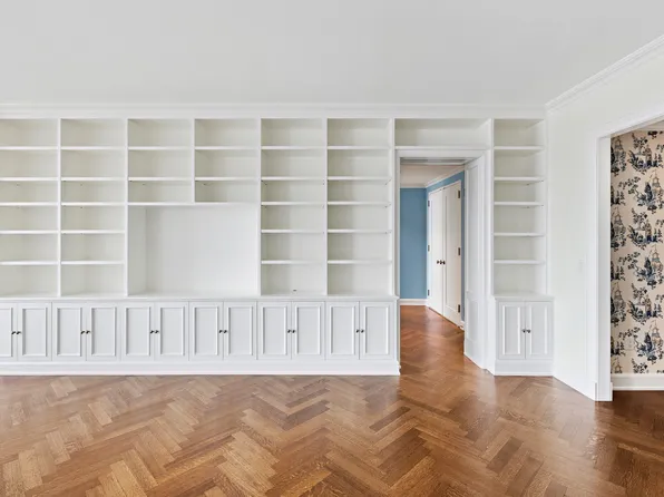 80 Riverside Boulevard image 3 of 15