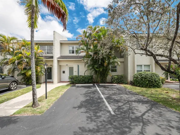 6225 SW 78th St #1C, South Miami, FL 33143