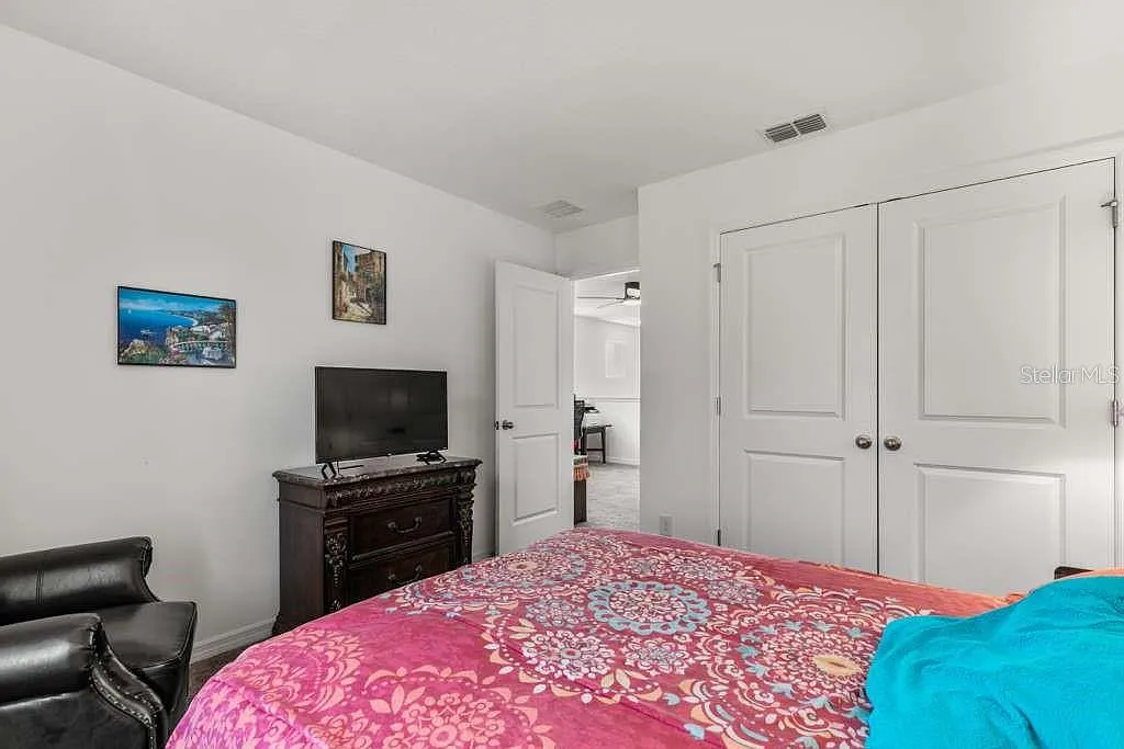 4 bed, 3.5 bath, 3151 sqft, $3,400 — Photo 4