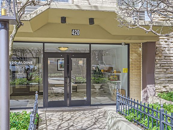 2nd image of 420 W Aldine Ave APT 201