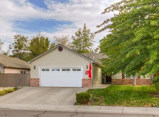 408 Meadowbrook Dr, Central Pt, OR 97502