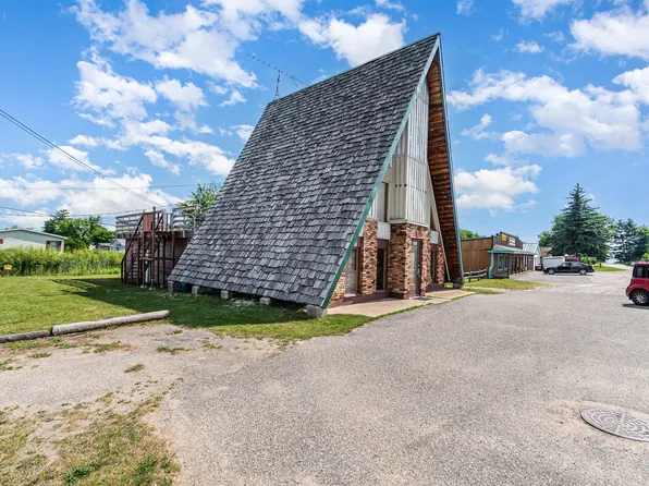 8874 W Houghton Lake Dr, Houghton Lake, MI 48629