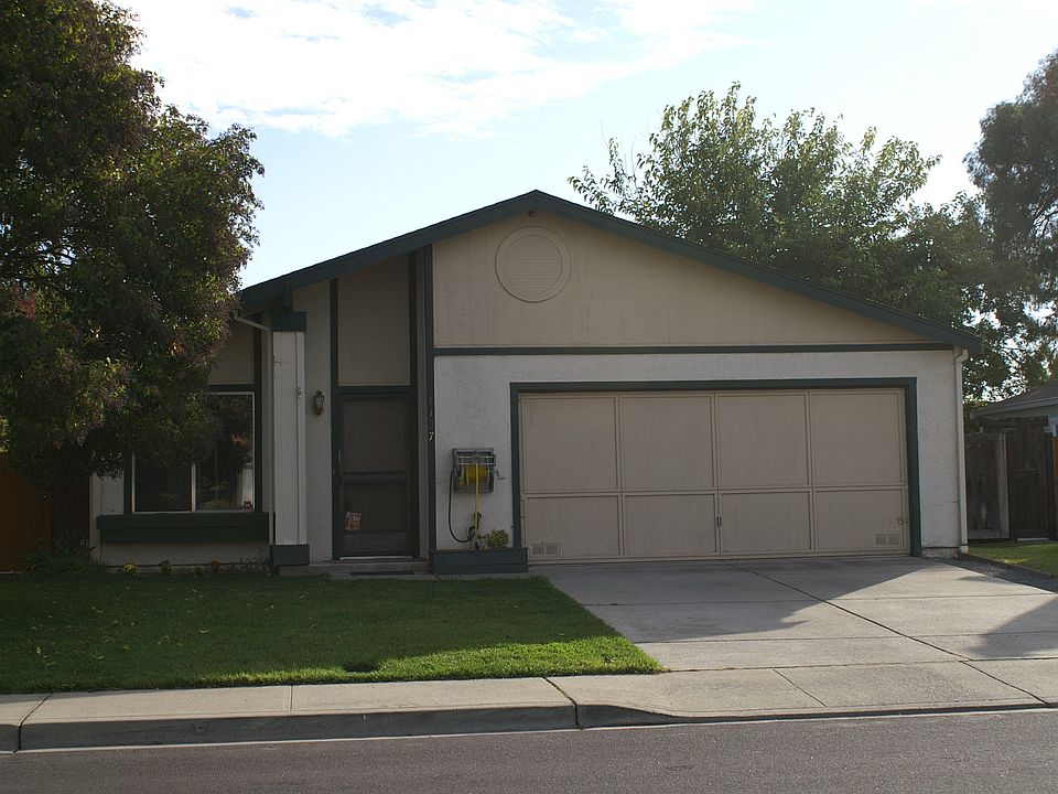 1st image of 4137 Sugar Pine Way