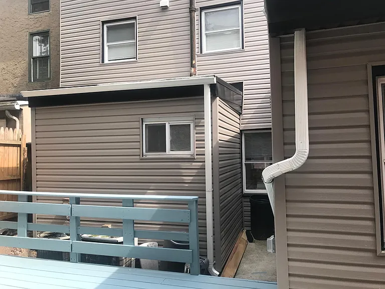 126 Conarroe St #1 — Photo 15