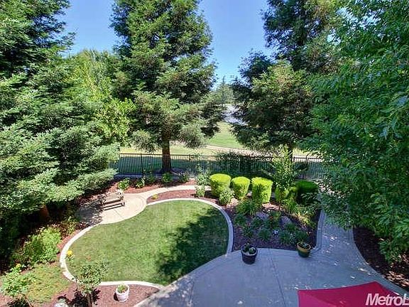 2nd image of 916 Lighthouse Dr