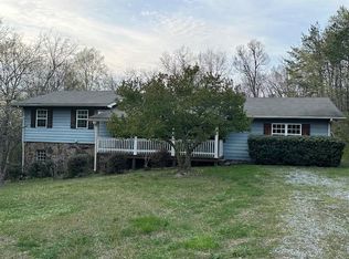 3431 Oakland Heights Dr, Tunnel Hill, GA 30755
