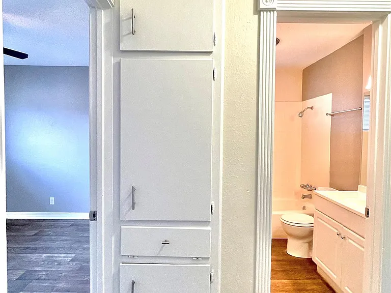 10011 Quail Valley Blvd #B — Photo 14