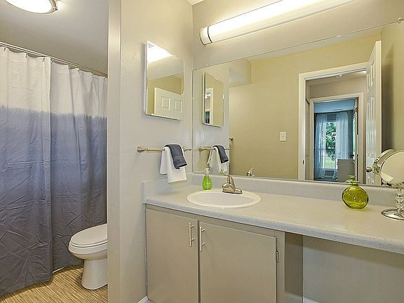 5th image of 13630 Riverway Dr #607-H