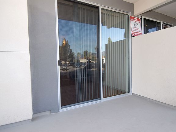 5th image of 1299 E Green St Unit 223