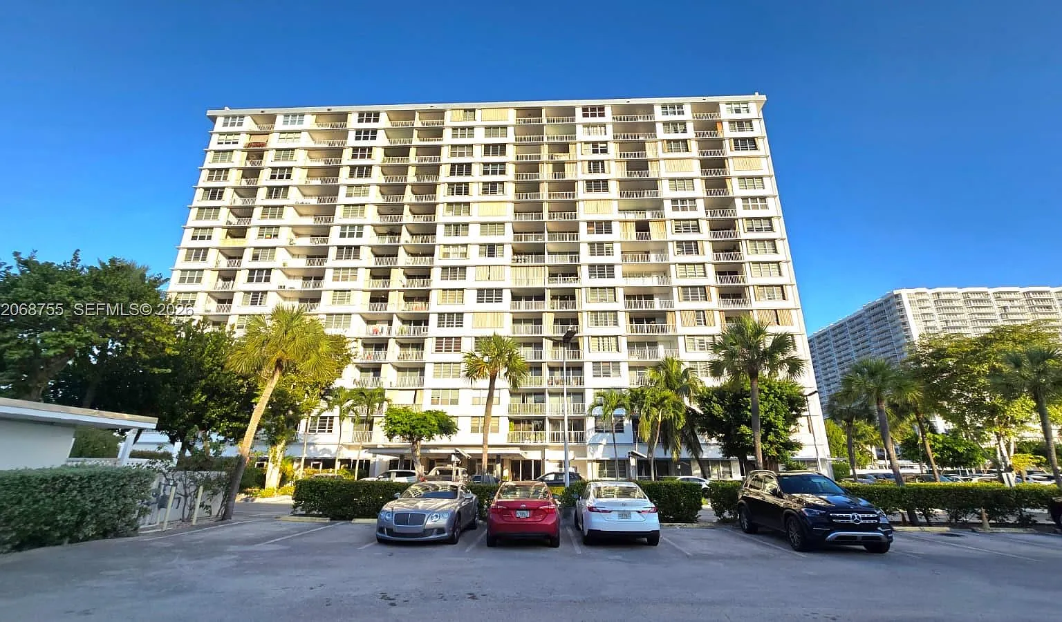 Kennedy House Condo — Photo 4