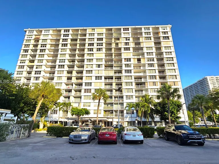1865 79th Street Cswy #2J — Photo 4